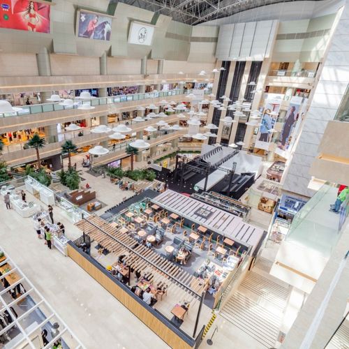 一季度我市经济迎开门红，鞋帽零售市场蓬勃发展